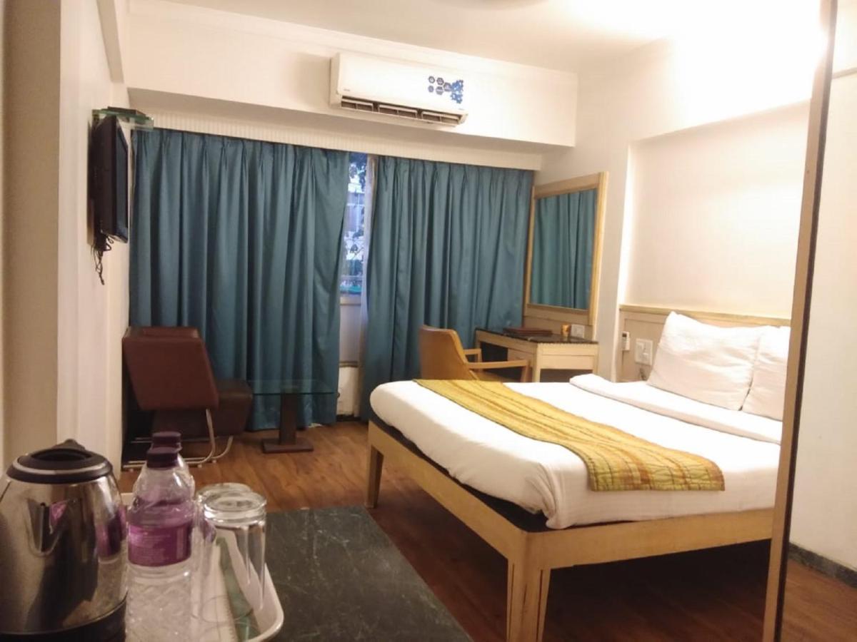 Yogi Metropolitan Hotel Navi Mumbai Exterior foto