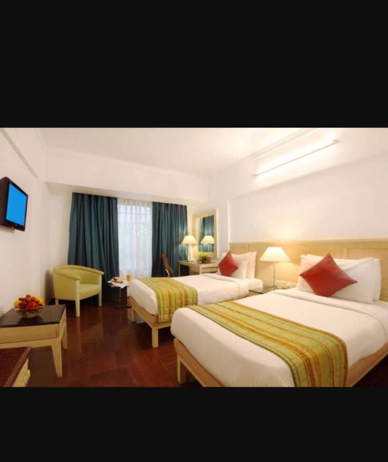 Yogi Metropolitan Hotel Navi Mumbai Exterior foto