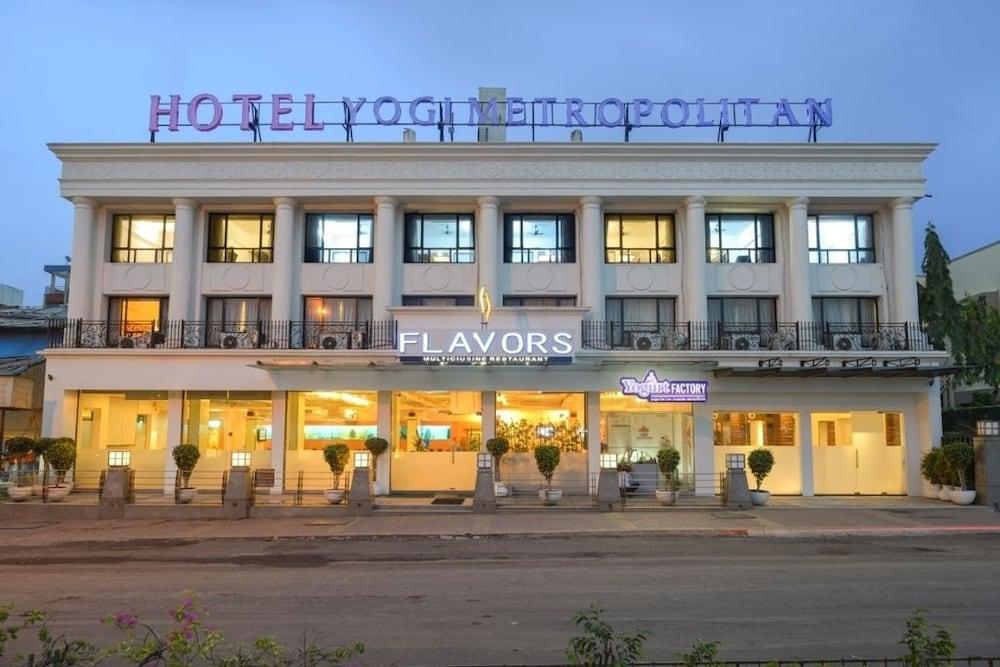 Yogi Metropolitan Hotel Navi Mumbai Exterior foto