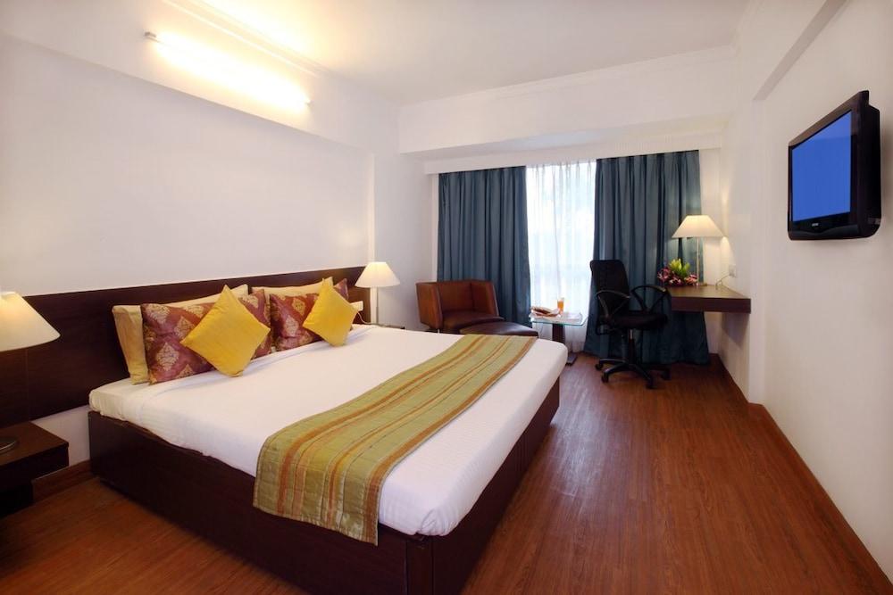 Yogi Metropolitan Hotel Navi Mumbai Exterior foto