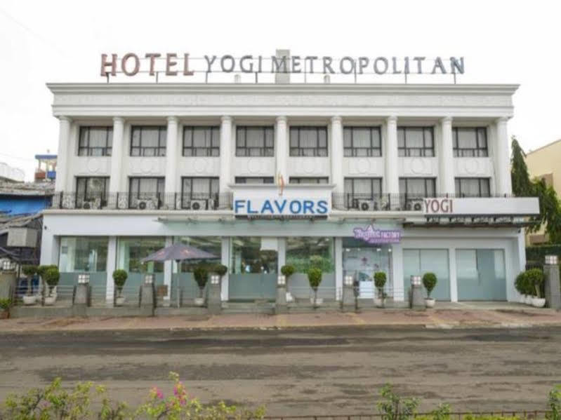 Yogi Metropolitan Hotel Navi Mumbai Exterior foto
