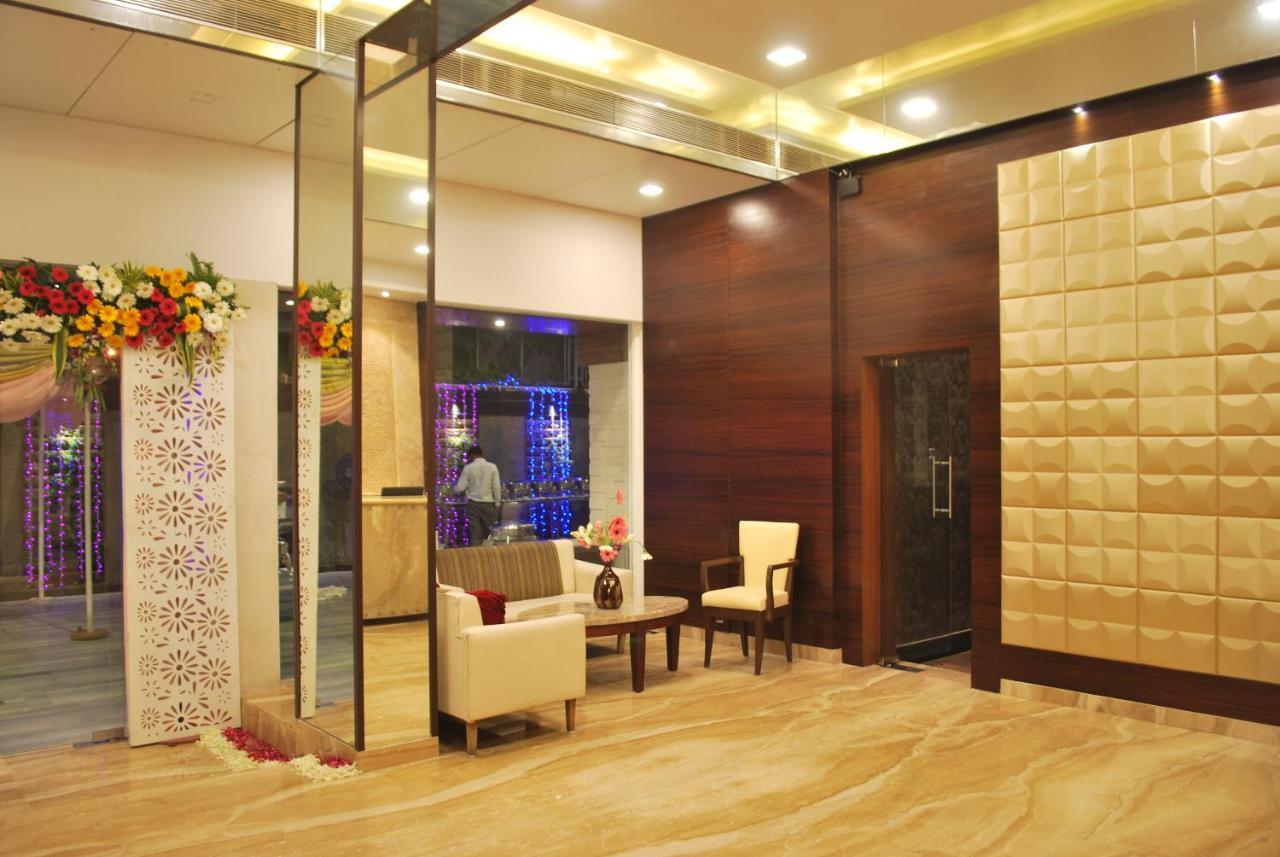 Yogi Metropolitan Hotel Navi Mumbai Exterior foto